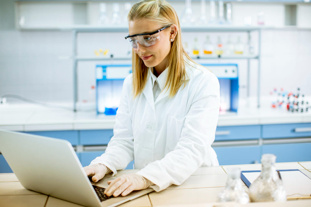 Vantagens de comprar diretamente com uma loja especializada em laboratório